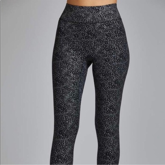 Noli Yoga Ultra Reflective Set - Picture 5 of 7